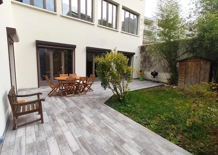 Great Apartment With Private Garden